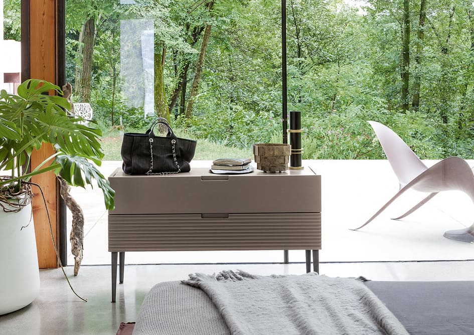 DRESSERS AND NIGHTSTANDS DEVINA NAIS