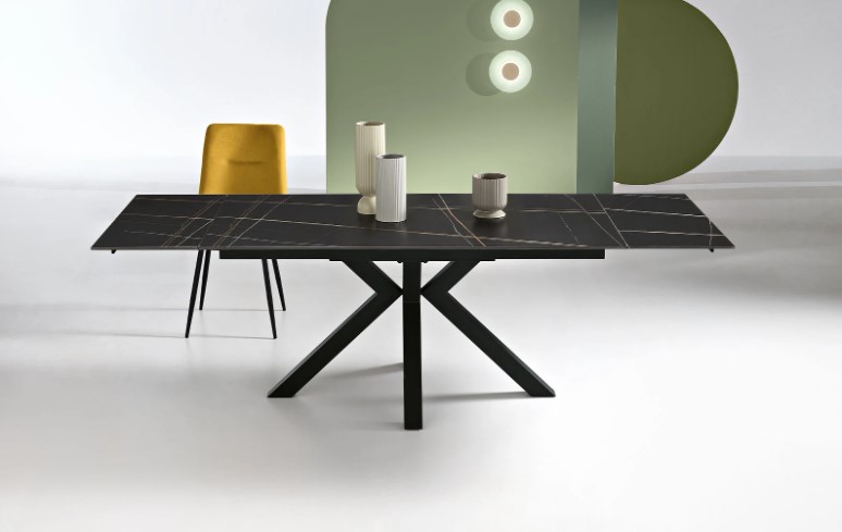 Sky Table Black